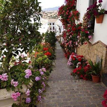 Casa De Las Flores - A Picture Perfect Location! เอลกัสตอร์ ภายนอก รูปภาพ
